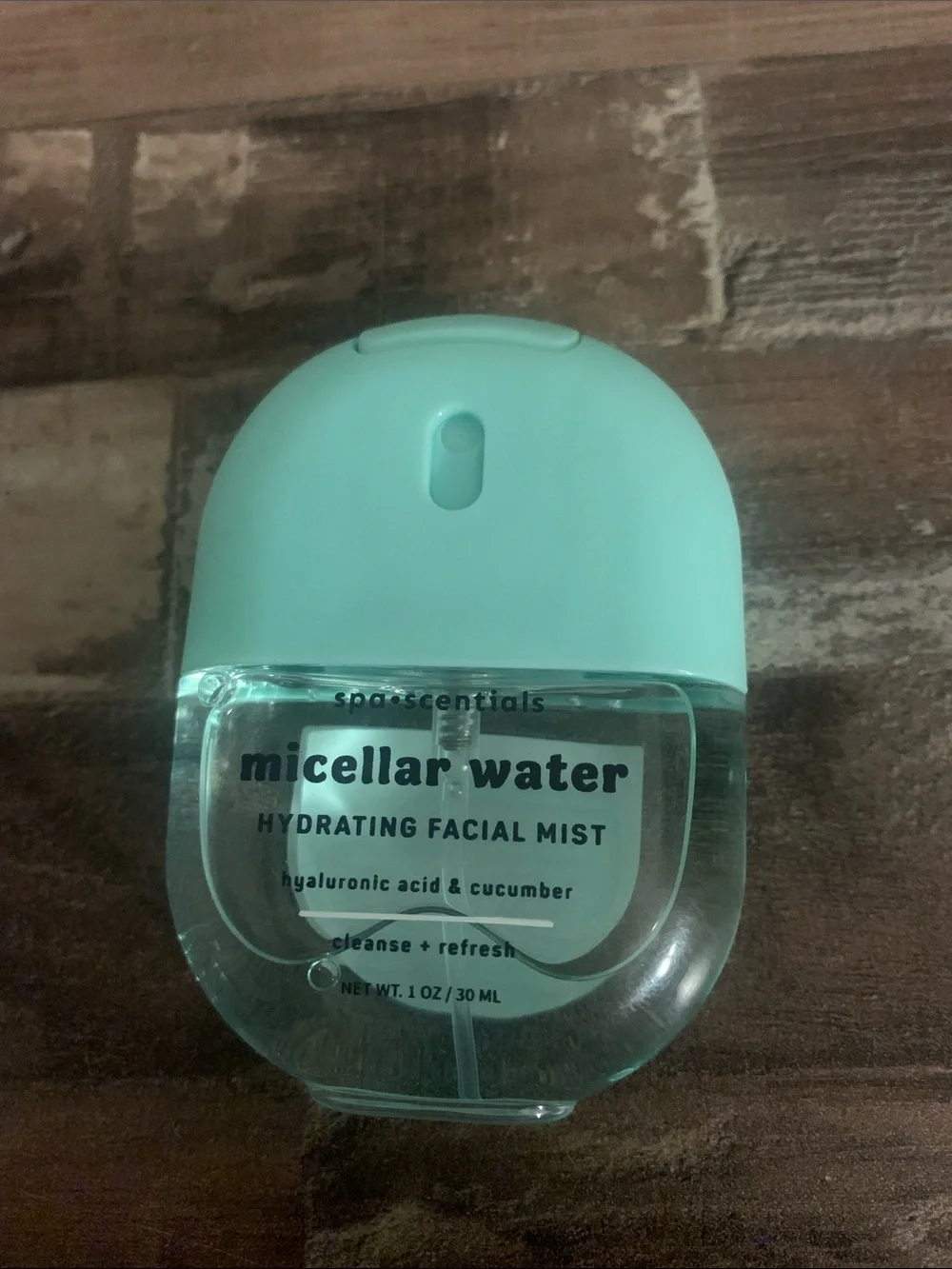 Hydrating Micellar Water Facial Mist - Light Blue